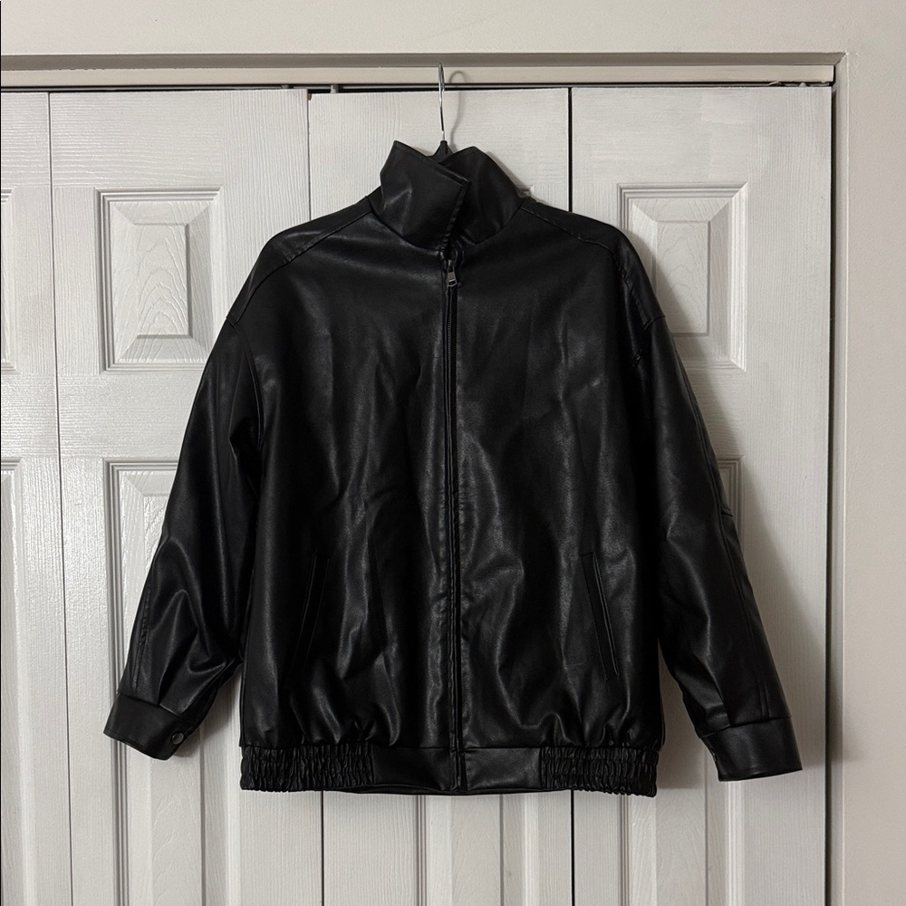 Never worn women’s leather jacket